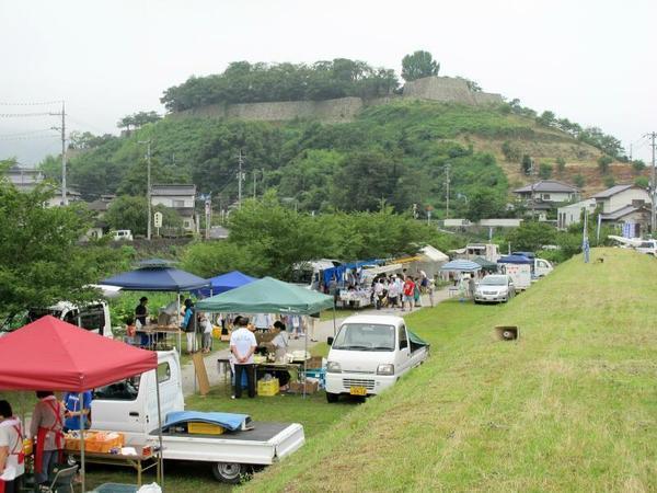 作州津山宮川朝市